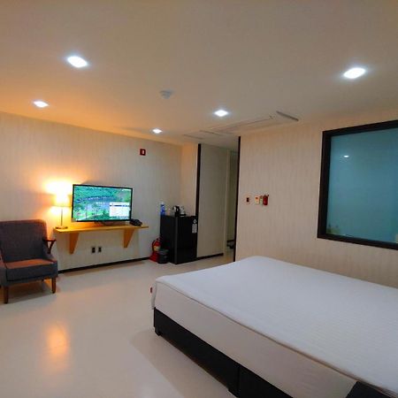 Hotel Rhangju ซอกวีโพ ภายนอก รูปภาพ