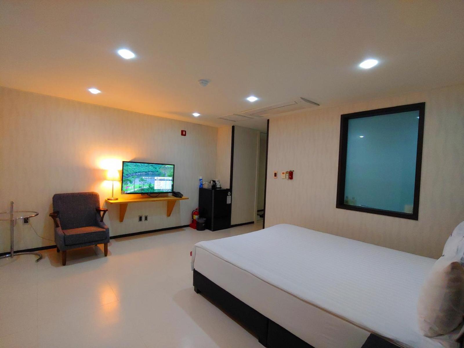 Hotel Rhangju ซอกวีโพ ภายนอก รูปภาพ